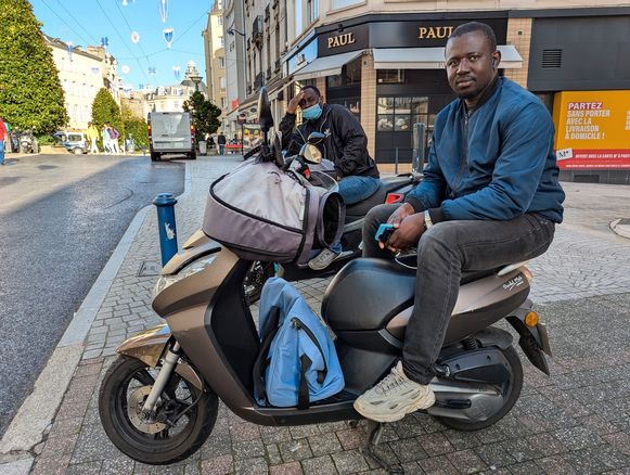 Les chauffeurs-livreurs Uber et Deliveroo exclus du centre-ville de Limoges