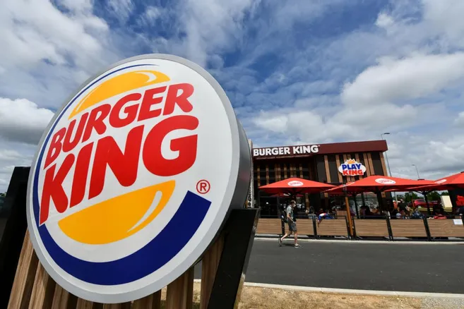 Un employé de Burger King soupçonné d’avoir volé ses collègues du Puy-de-Dôme