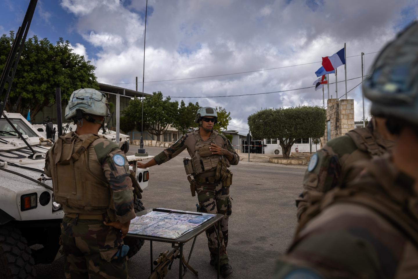 Au sud du Liban, les casques bleus pris en tenaille