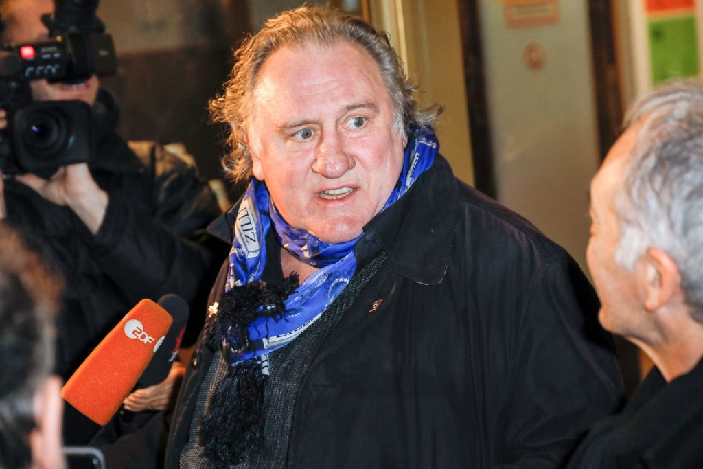 « De jolis petits morceaux de viande » : ces propos écoeurants qu’aurait tenus Gérard Depardieu lors d’une soirée mondaine