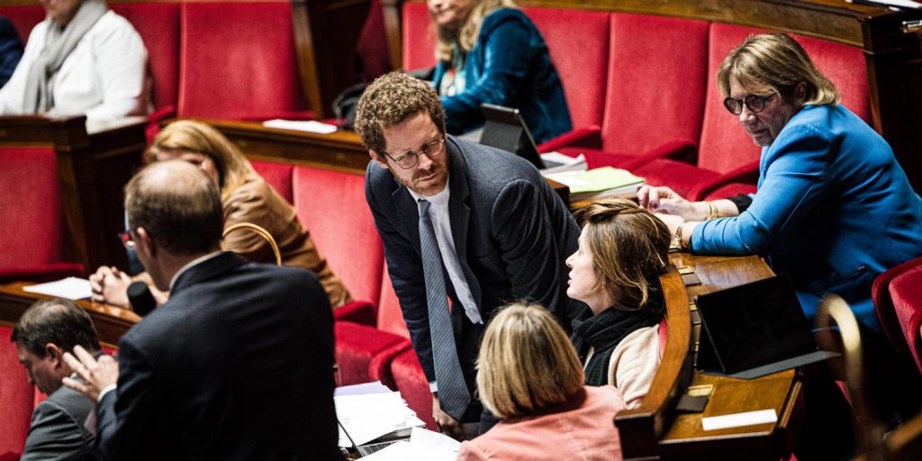 En direct, budget 2025 : la gauche et les macronistes vont retirer des amendements afin d’accélérer les débats – Le Monde