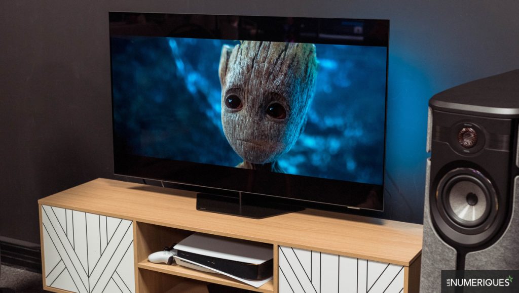 Test TV Philips 77OLED809 : l’Oled Ambilight à moindre coût, sans compromis et au son surprenant