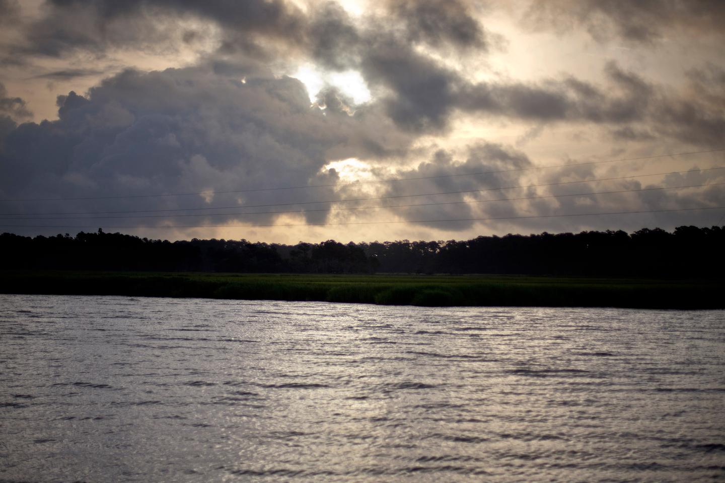 au moins sept morts après l’effondrement d’une passerelle lors de célébrations sur l’île de Géorgie