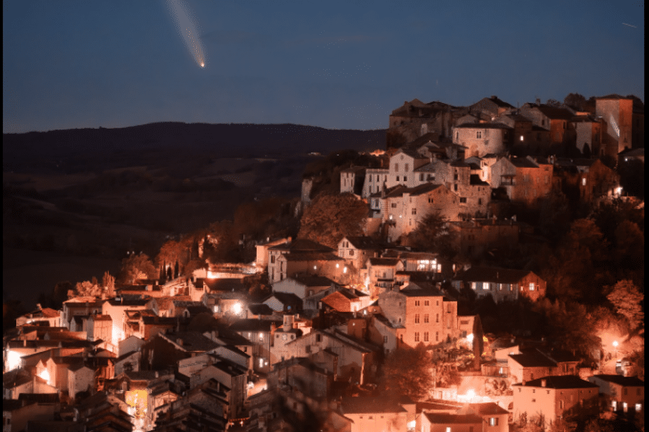 VIDÉO. « C’était vraiment la comète du siècle », Tsuchinsan-ATLAS immortalisée par un photographe en time lapse