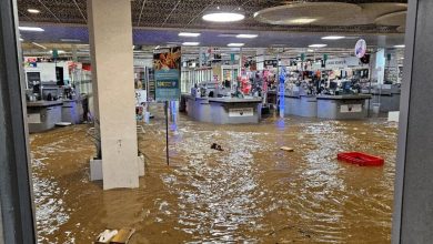 vols et bouleversement au Carrefour de Givors dévasté