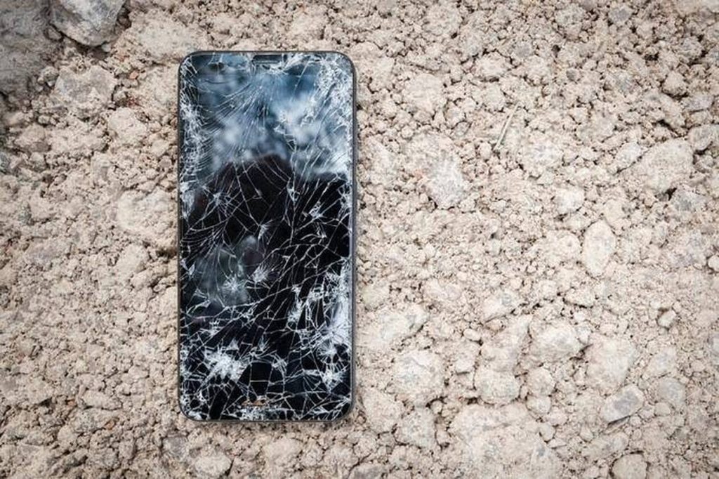 Son téléphone tombe dans une crevasse, elle se retrouve coincée la tête en bas pendant sept heures – Édition du soir Ouest-France