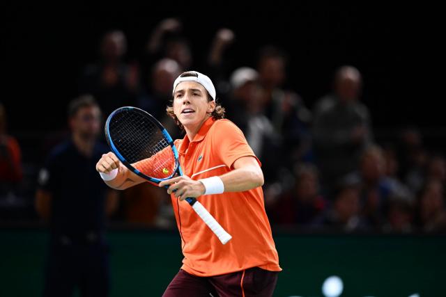 Arthur Cazaux crée la surprise et élimine Ben Shelton au deuxième tour du Rolex Paris Masters