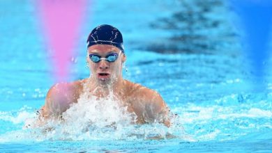 Léon Marchand termine avec une 4e place au 200 m brasse à la Coupe du monde en petit bassin de Shanghai