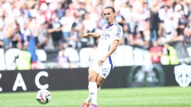 Maxence Caqueret exclu du groupe de l’OL pour affronter Auxerre