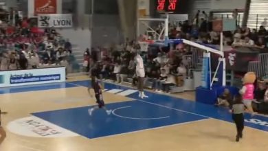 Dominique Malonga, première Française à dunk dans un match !