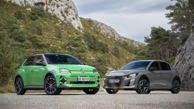 la nouvelle Renault 5 affronte le véhicule électrique le plus populaire en France, la Peugeot 208 !