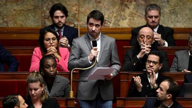 Un député LFI pris en flagrant délit d’achat de drogue à Paris, il annonce entamer un « protocole de soins »