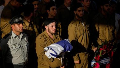 L’armée israélienne ordonne le retrait de la croix de la tombe d’un soldat tué au combat pour la rendre à sa famille