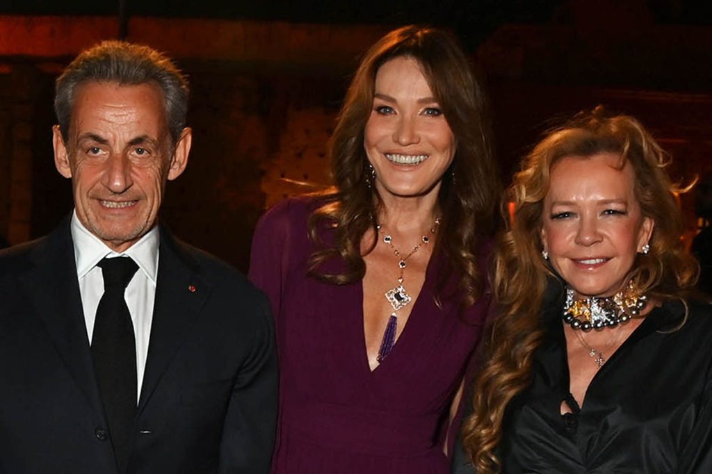 Carla Bruni revient à Marrakech pour un événement mode au bras de Nicolas Sarkozy