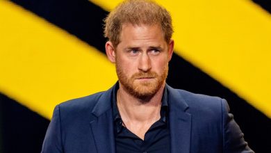 Harry prêt à tout pour se réconcilier avec Charles III : mais là encore, le duc de Sussex se mouille les pieds…