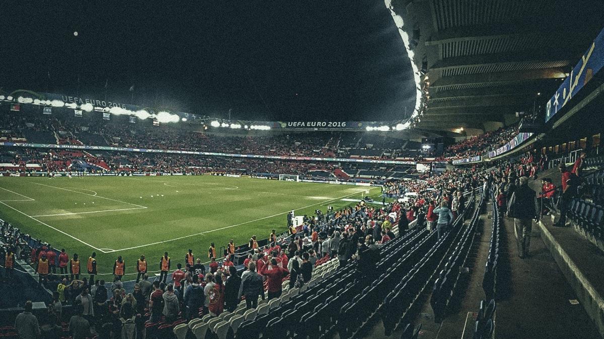 une association va déposer trois plaintes contre la LFP, DAZN et un supporter parisien