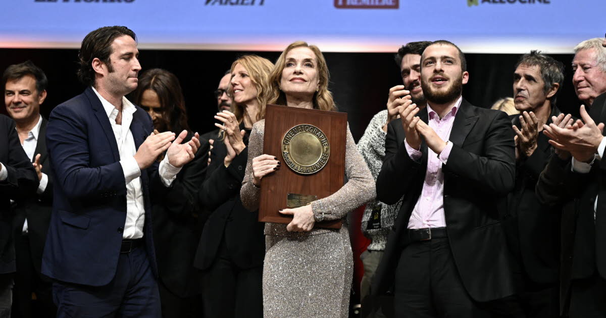 Fête des Lumières. Le Prix Lumière à Isabelle Huppert : une « Folie Nuit »