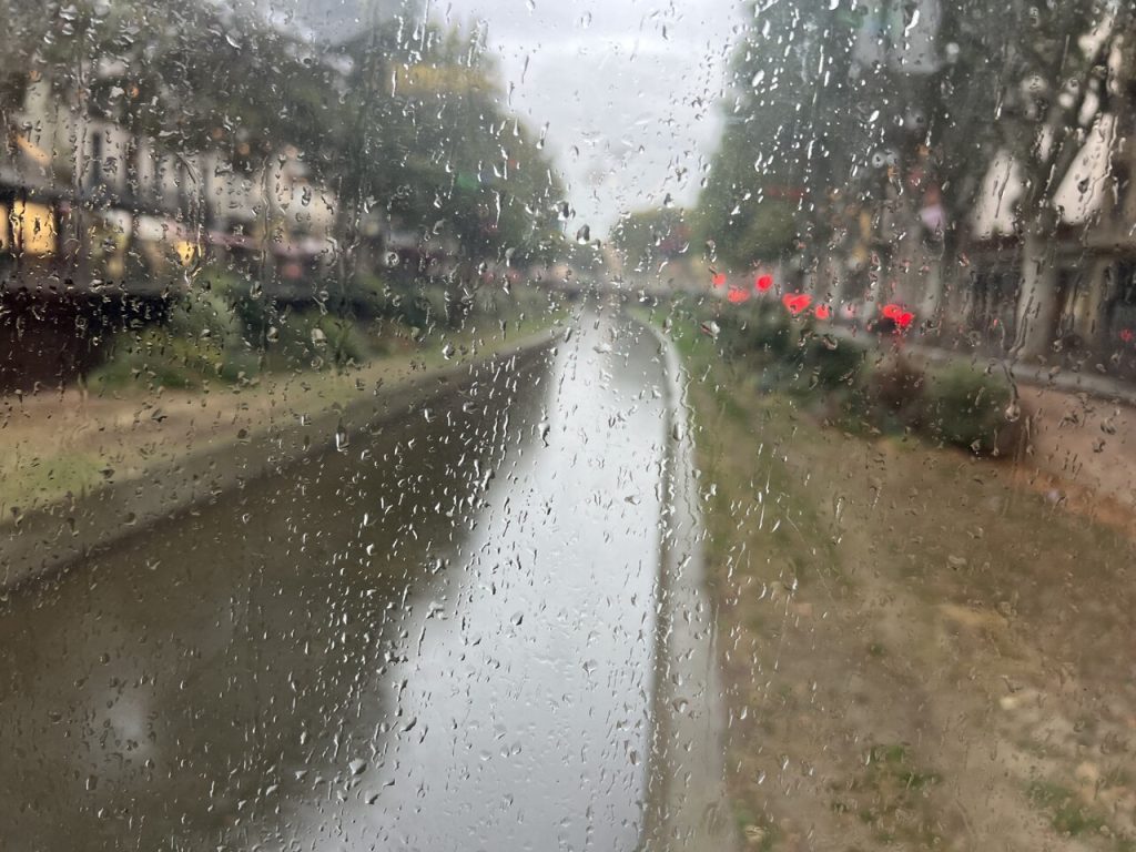 Nouvelles pluies à venir dans les Pyrénées-Orientales, des « vagues dangereuses » attendues