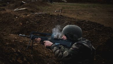 après plusieurs semaines d’entraînement en France, les soldats ukrainiens s’apprêtent à rejoindre le front