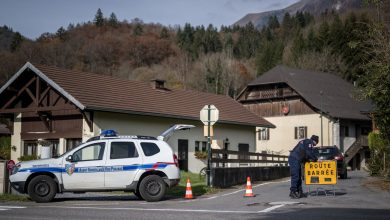 Cellules d’écoute ouvertes dans cinq écoles après le triple infanticide en Haute-Savoie