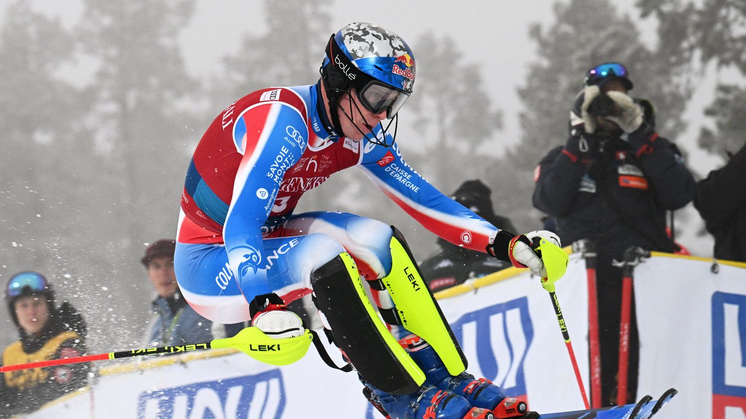 Clément Noël remporte le premier slalom de la saison en Finlande