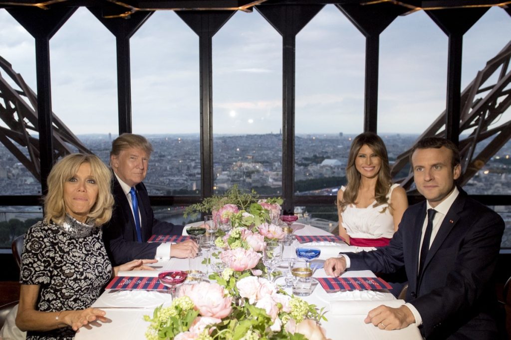 ce jour où le leader Républicain dînait avec Emmanuel Macron dans un restaurant étoilé de la Tour Eiffel