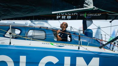 Nicolas Lunven bat le record de distance parcourue en une journée par un monocoque