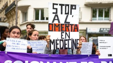 La moitié des femmes médecins déclarent avoir été victimes de violences sexistes ou sexuelles infligées par un collègue, selon un rapport