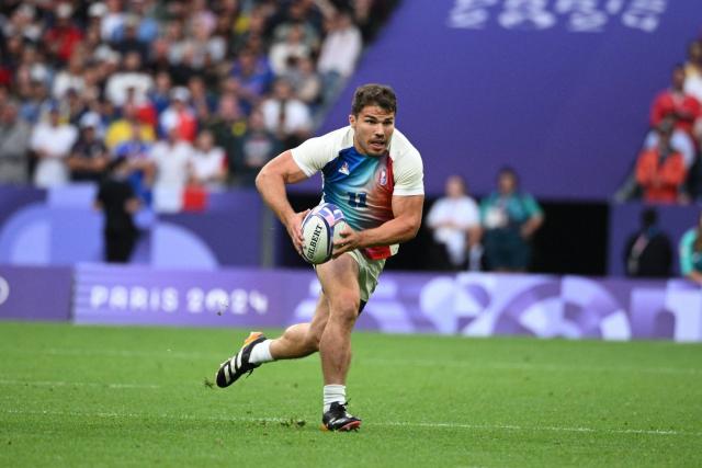 Antoine Dupont élu meilleur joueur du monde à 7 ans, trois autres Français récompensés aux World Rugby Awards – L’Équipe