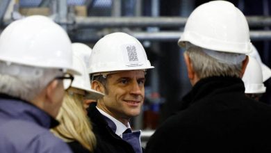 Visite surprise d’Emmanuel Macron à Notre-Dame de Paris