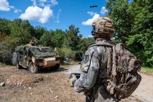 Le 1er Régiment de Hussards Parachutistes a développé une munition antichar télécommandée à courte portée