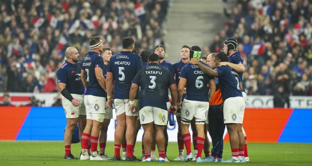 inquiétude pour un jeune Bleu, blessé en fin de match