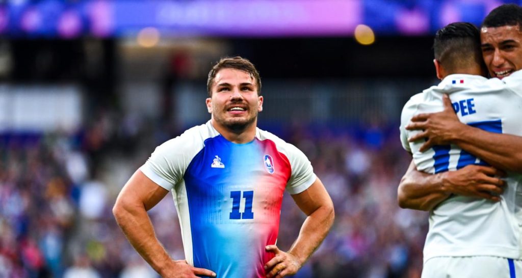 un entraîneur évoque un « manque de respect » concernant Dupont et son éventuel titre de meilleur joueur du monde en rugby à 7 !