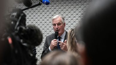 Plans sociaux : Michel Barnier veut « savoir » ce qu’Auchan et Michelin ont fait « avec l’argent public qu’on leur a donné »