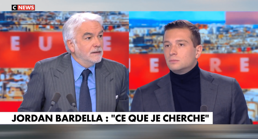 Pascal Praud accuse Jordan Bardella de « soumission » : gros règlement de comptes à l’antenne