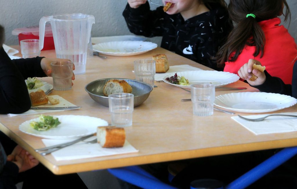 En France, un enfant sur cinq n’a pas droit à trois repas par jour