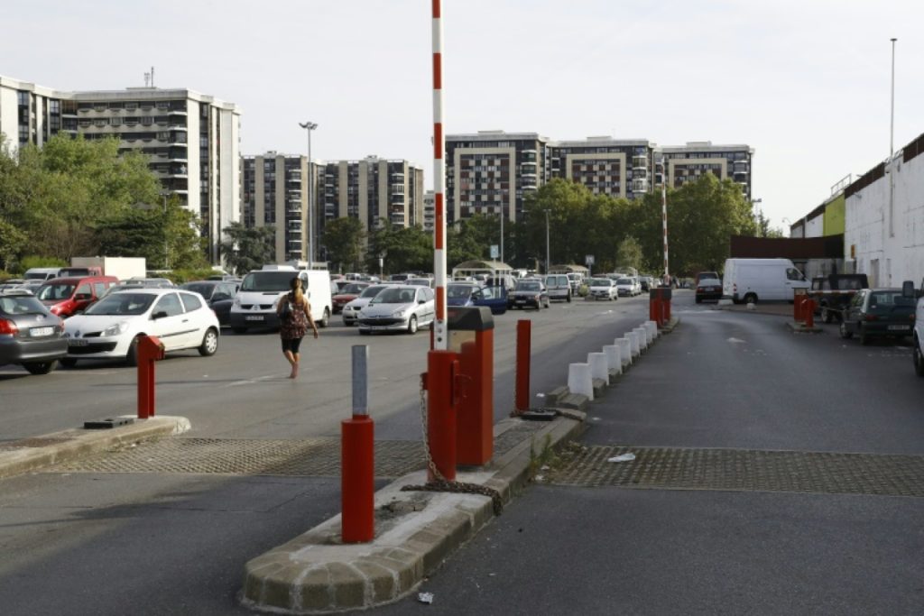 Stores obligatoires dans les parkings : manifestation des grandes enseignes – 15/11/2024 à 17h13