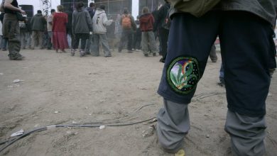 VIDÉO. La fête dégénère : exaspérés par le bruit, les voyageurs arrivent sur place et usent de force pour arrêter la musique