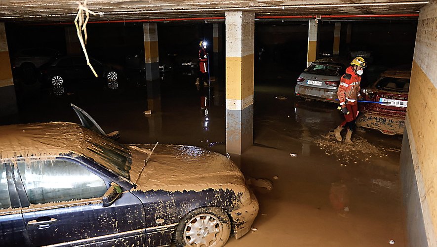 Inondations en Espagne : armée déployée, Barcelone sous les eaux, colère… les intempéries continuent dans le pays