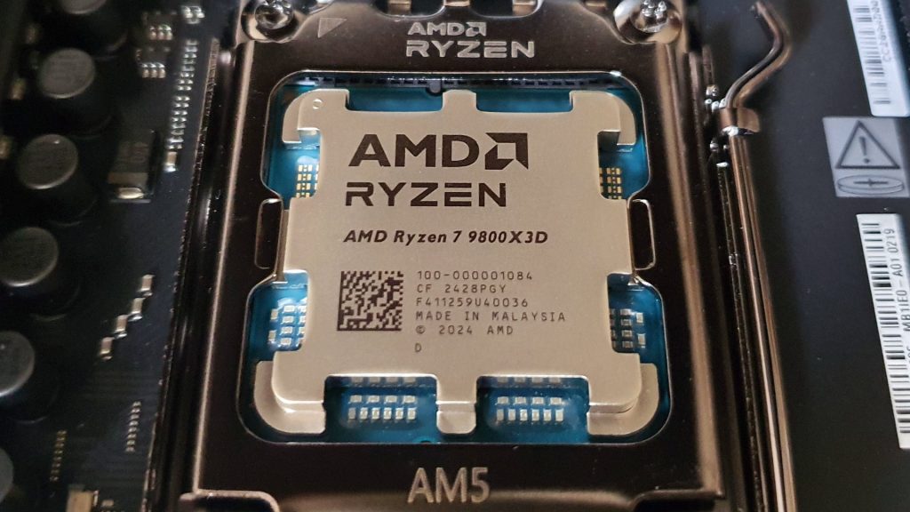 Les scalpeurs sont de retour ? L’excellent Ryzen 7 9800X3D en fait les frais !