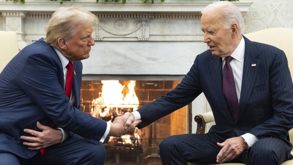 Malgré les plaisanteries entre Joe Biden et Donald Trump, la transition est loin de se dérouler « en douceur »