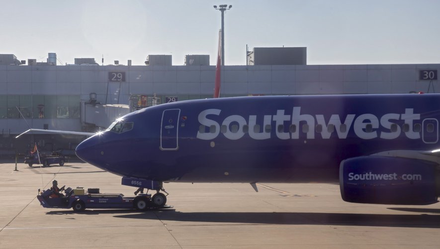 Un coup de feu touche la cabine « près du cockpit » d’un Boeing : l’avion était sur le point de décoller