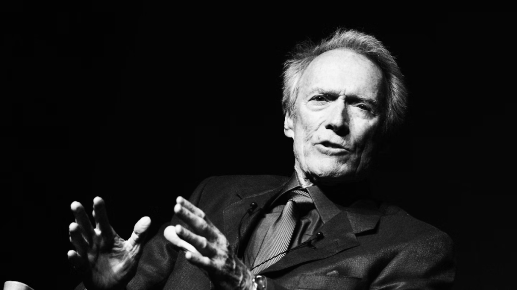 Ces 2 films réalisés par Clint Eastwood racontent exactement la même histoire, mais dans des sens opposés