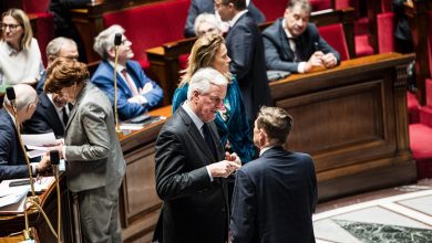 A l’Assemblée nationale, Michel Barnier fragilisé par les stratégies du chacun pour soi de Gabriel Attal et Laurent Wauquiez