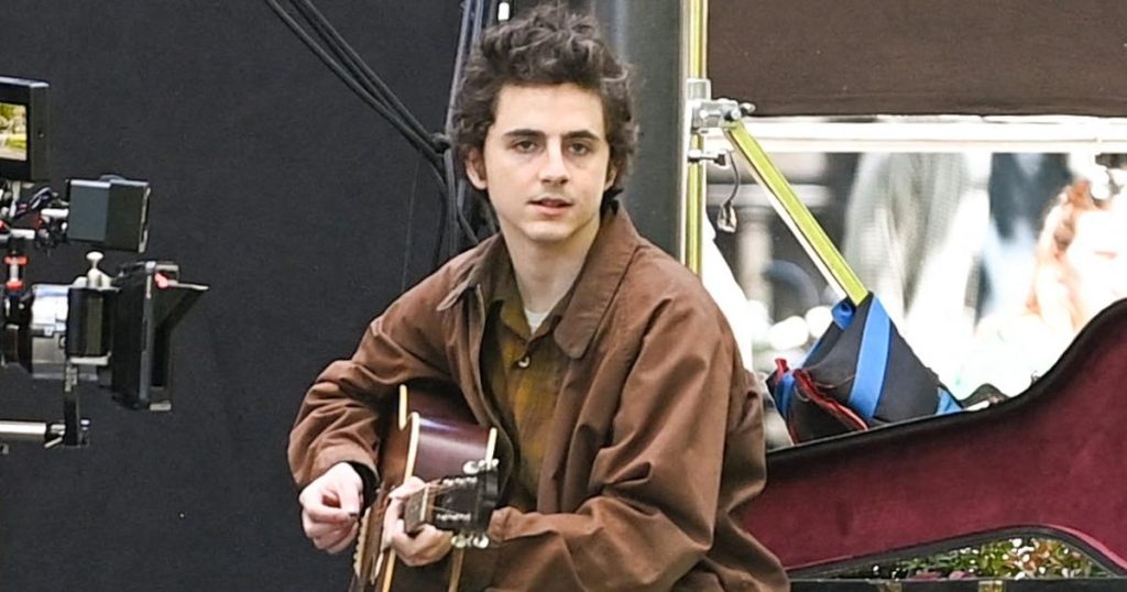 Timothée Chalamet fait frissonner l’équipe du film en chantant Bob Dylan sans play-back