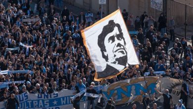 Les premières images de la statue Tapie