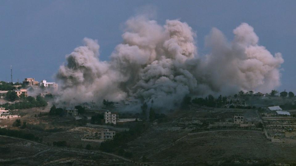 En direct – Guerre au Moyen-Orient : intenses explosions dans un village libanais frontalier d’Israël, un responsable local accuse l’armée israélienne