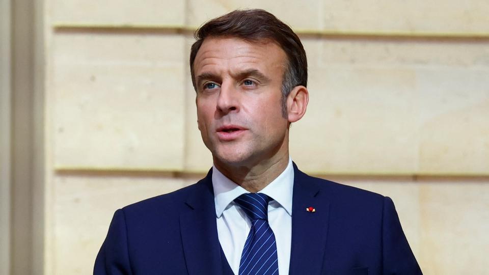 Emmanuel Macron juge « tout à fait bonne » la décision américaine d’autoriser les grèves