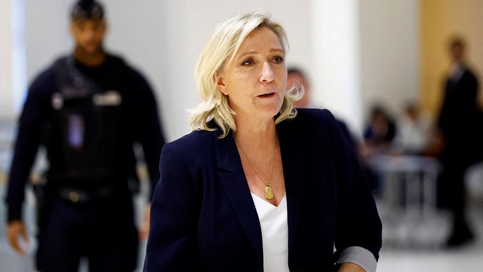 En direct – Budget 2025 : Marine Le Pen affirme que Michel Barnier a « jusqu’à lundi » pour répondre aux « lignes rouges » du RN