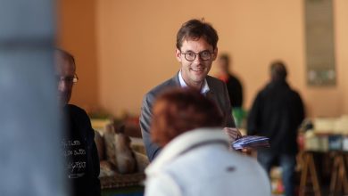 « Je connais des gens qui partent camper trois mois pour financer leur logement », assure Iñaki Echaniz